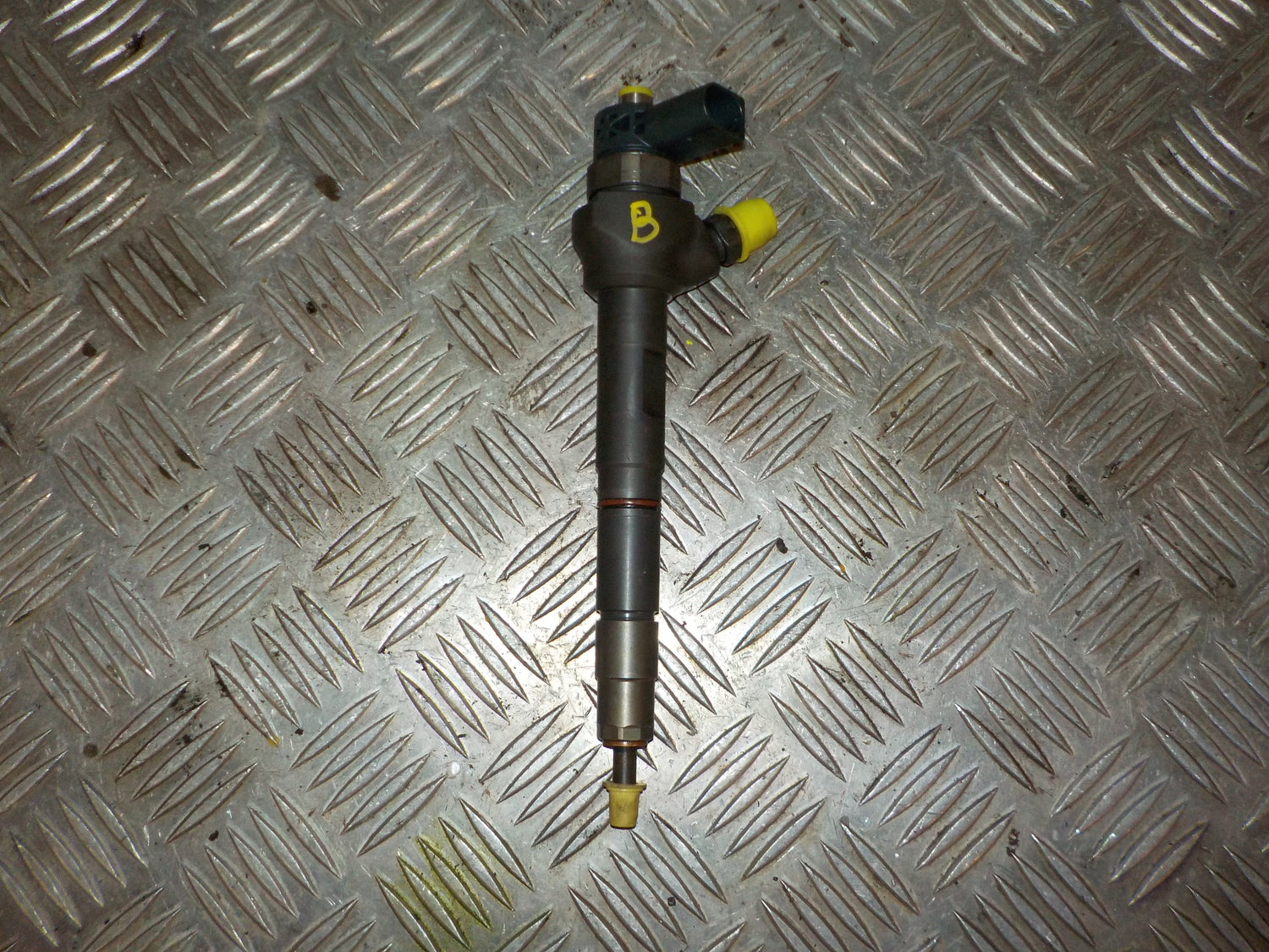 Audi Q3 Dyse Med OEM Nr. 0445110647 Fra Audi Ophugger