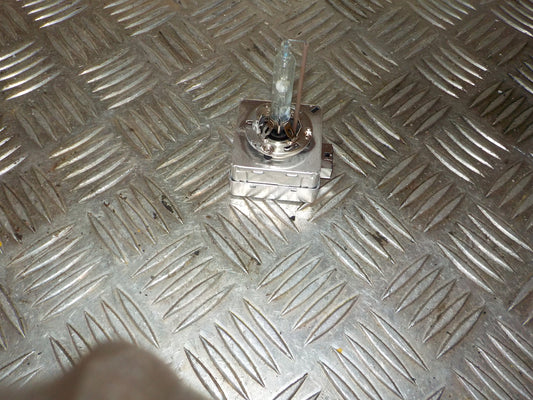 Audi Q3 8U Led / Xenon Pære Med OEM Nr. D3S35W Fra Audi Ophugger