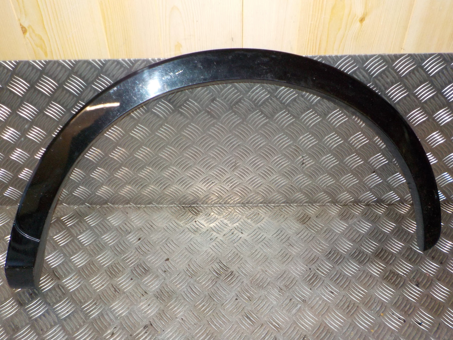 Audi Q3 Skærmforøger Med OEM Nr. 8U0853817A Fra Audi Ophugger