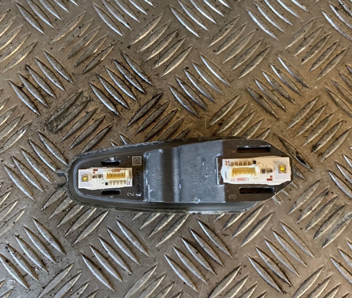 Audi Q3 8U Kørelys / Led Lygte Med OEM Nr. 8U0941475A Fra Audi Ophugger