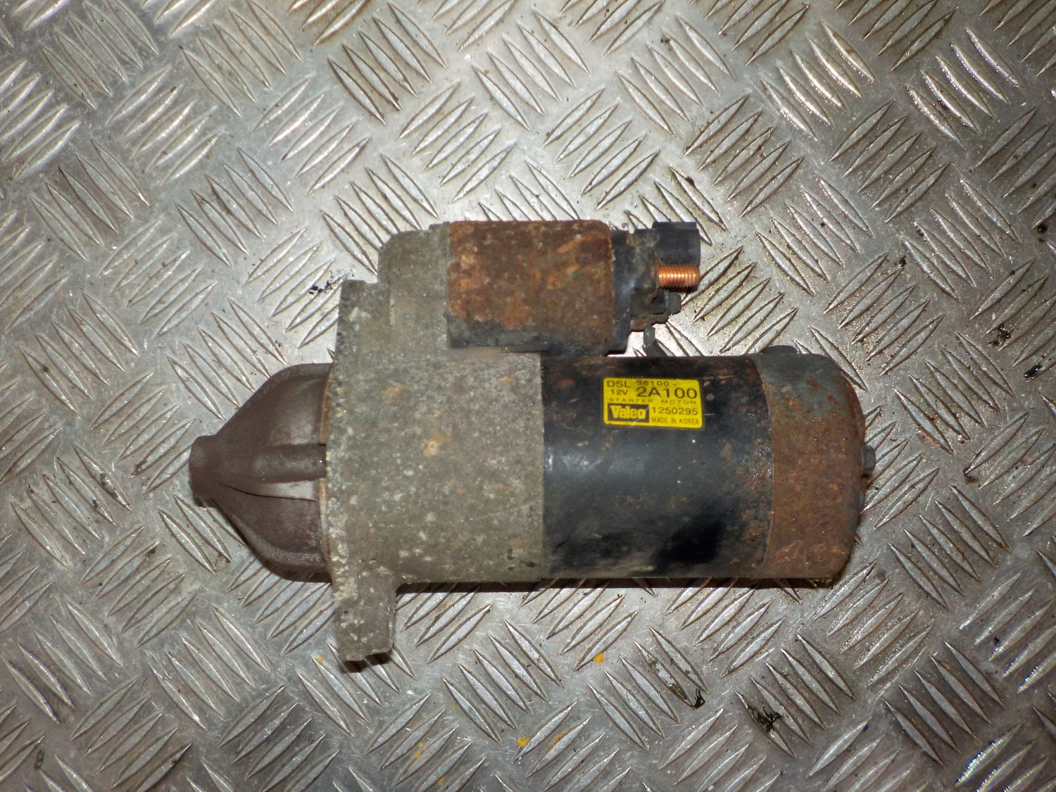 Hyundai I30 Km Starter Med OEM Nr. 361002A100 Fra Hyundai Ophugger