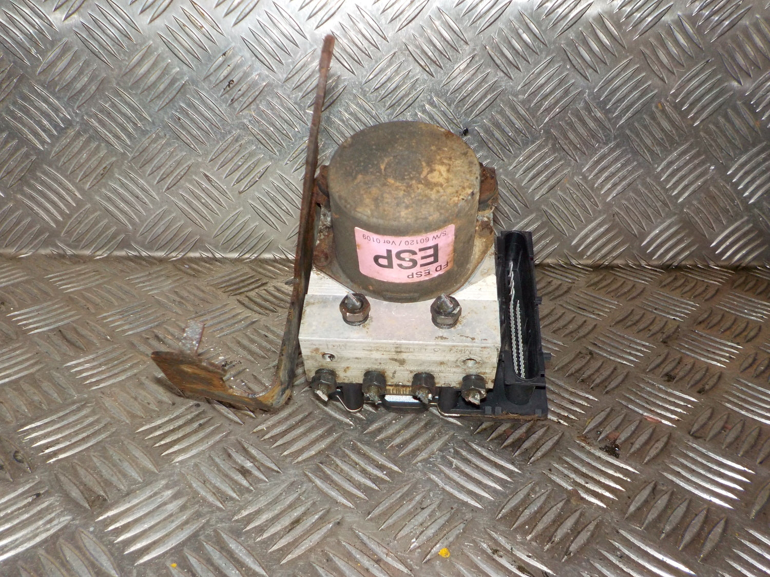 Hyundai I30 KM Abs Pumpe Med OEM Nr. 0265235333 Fra Hyundai Ophugger