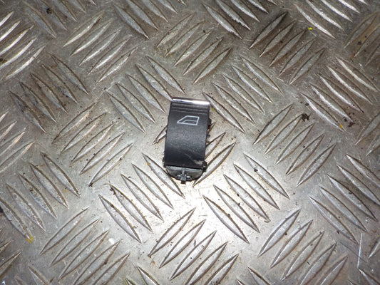 Ford Focus Kontakt Rudehejs Med OEM Nr. BM5T14529AB Fra Ford Ophugger