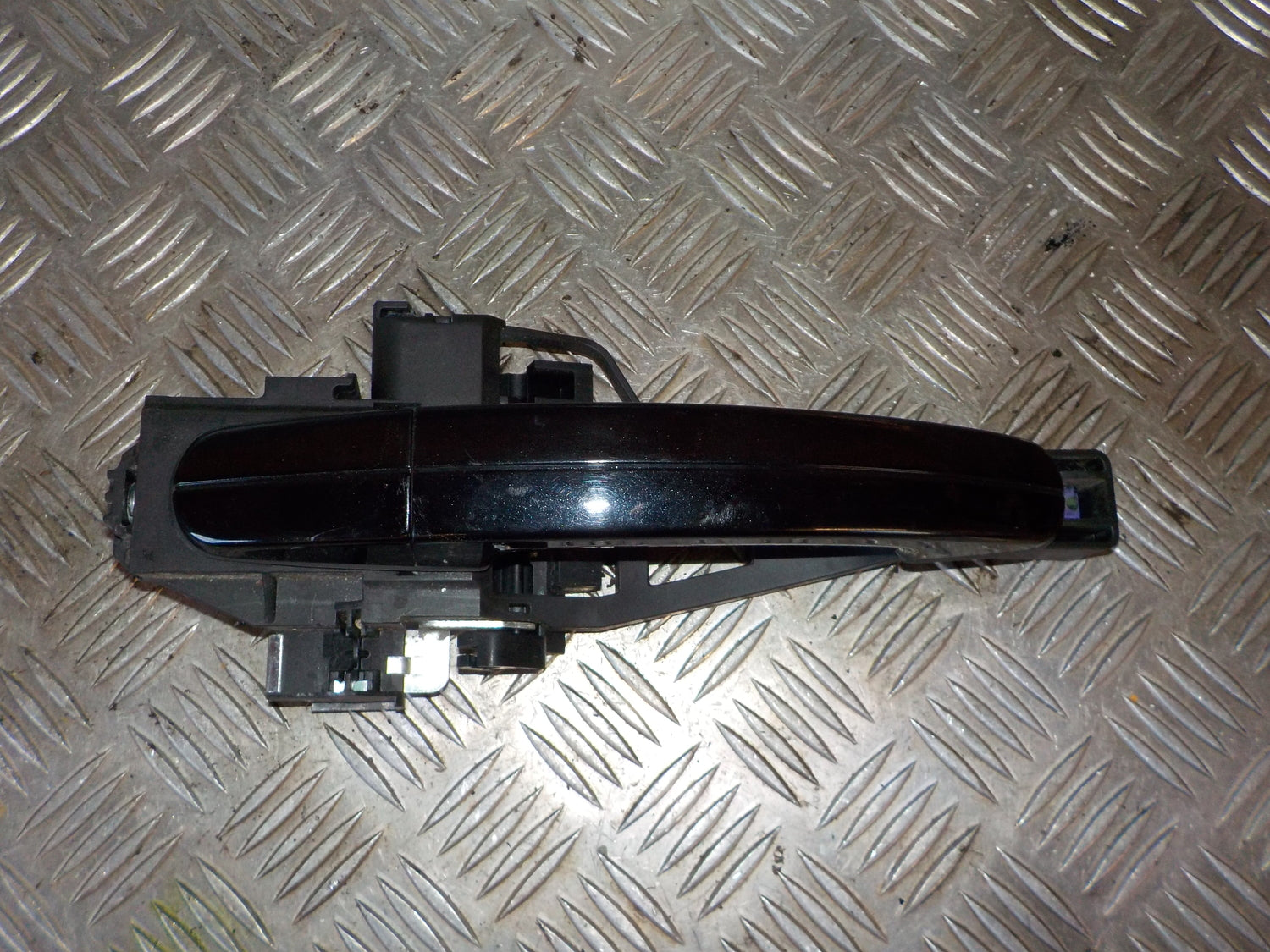 Ford Focus Håndtag Udvendig Med OEM Nr. 1738727 Fra Ford Ophugger