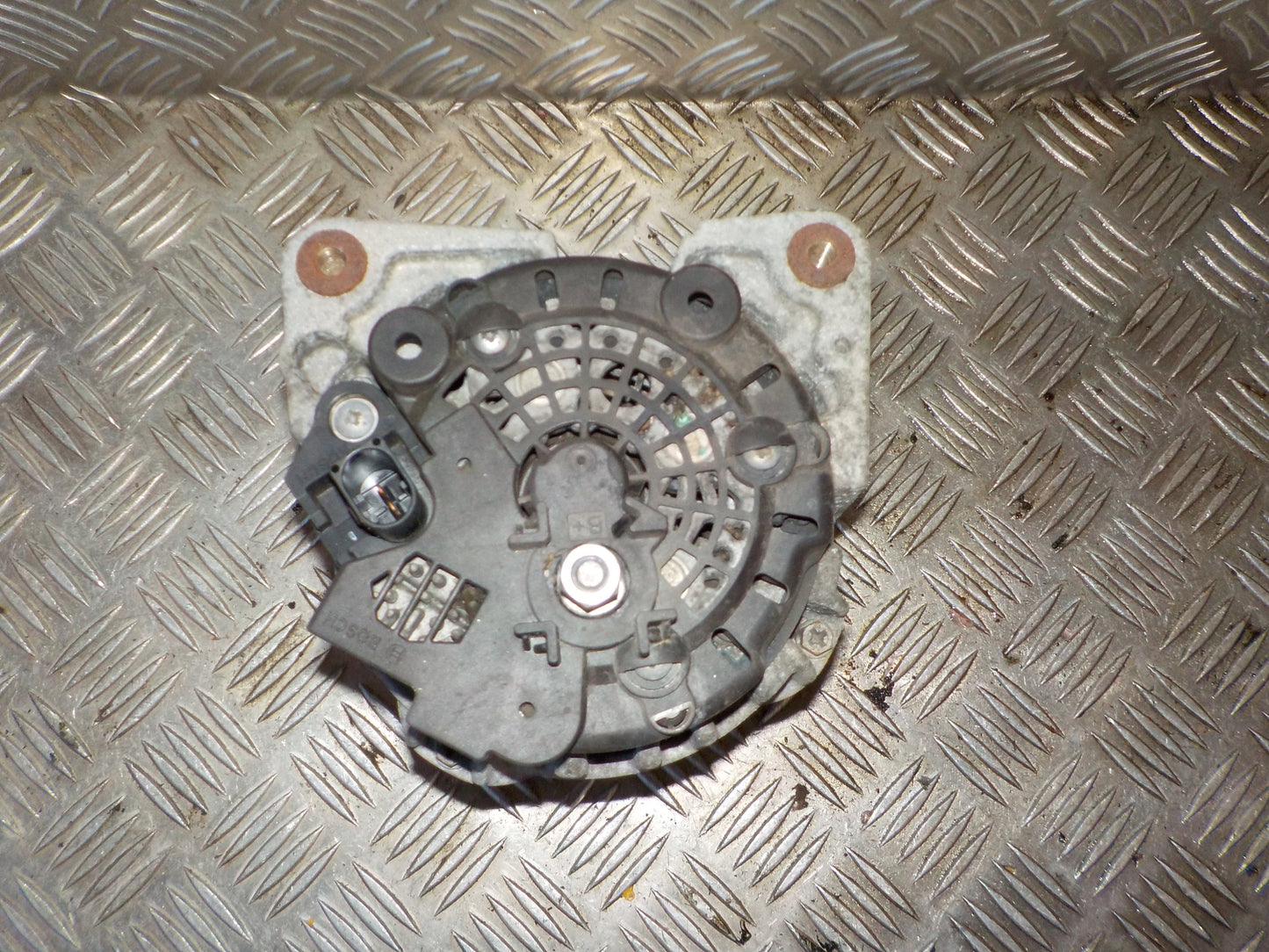 Skoda Citigo Generator Med OEM Nr. 04C903023J Fra Skoda Ophugger