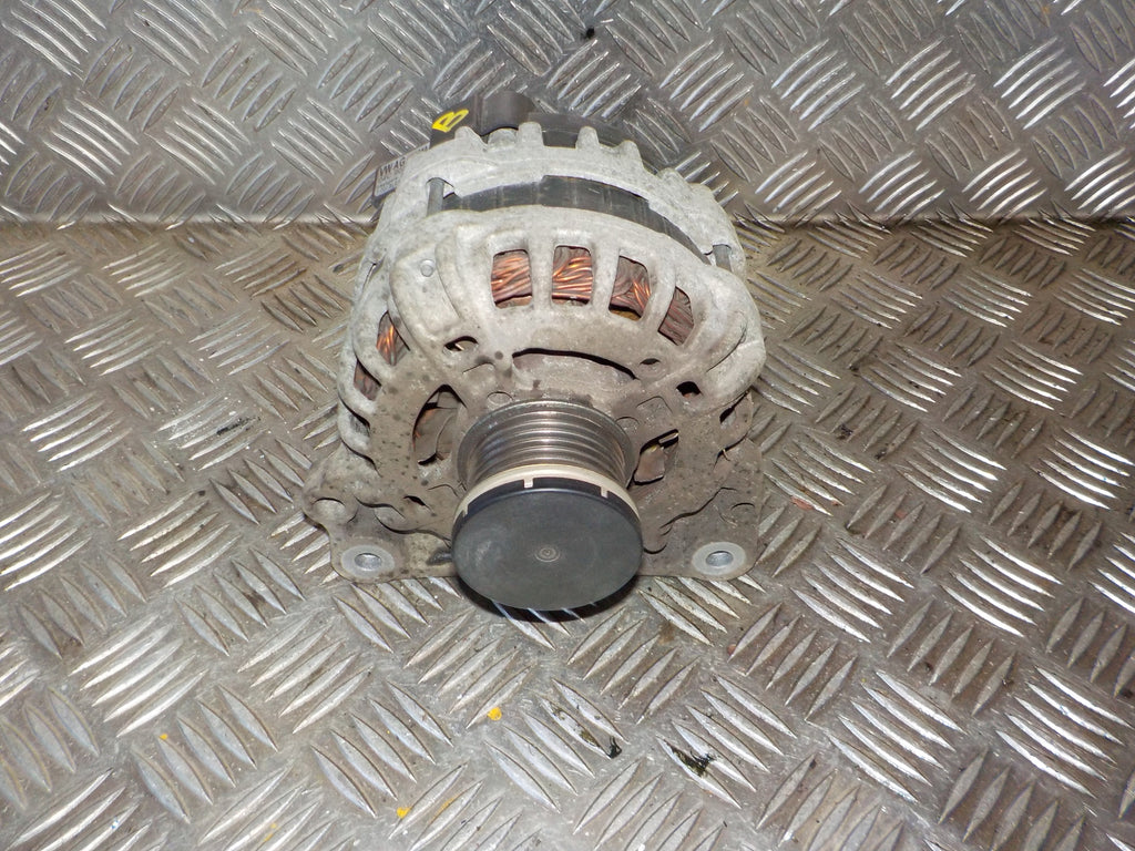 Skoda Citigo Generator Med OEM Nr. 04C903023J Fra Skoda Ophugger