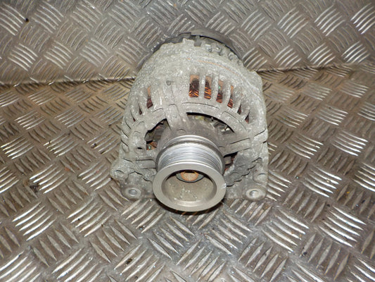 VW Caddy 2K Generator Med OEM Nr. 06F903023G Fra VW Ophugger