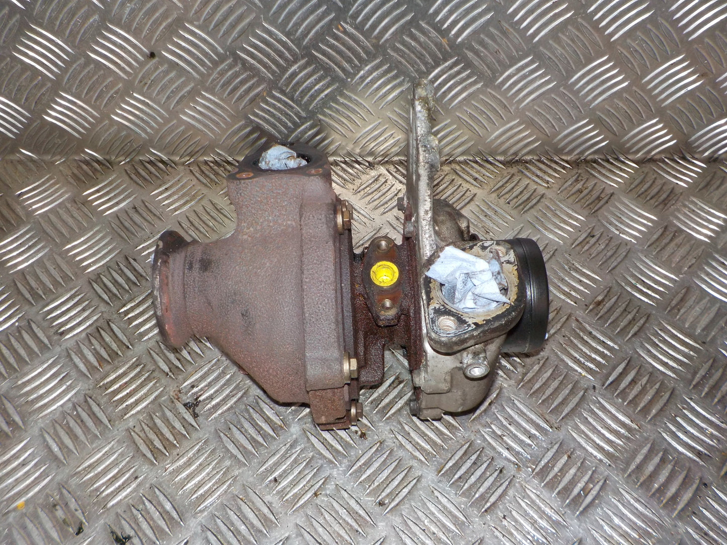 Opel Insignia A Turbolader Med OEM Nr. 55570748 Fra Opel Ophugger