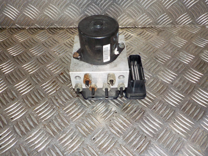 Opel Insignia A Abs Pumpe Med OEM Nr. 13332549 Fra Opel Ophugger