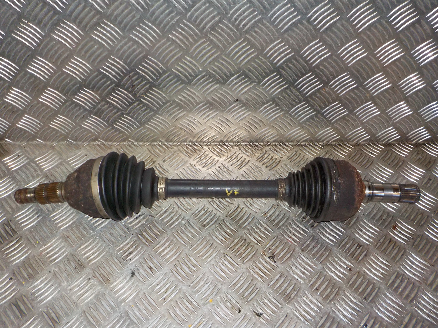 Opel Insignia A Trækaksel For V Med OEM Nr. 93169644 Fra Opel Ophugger