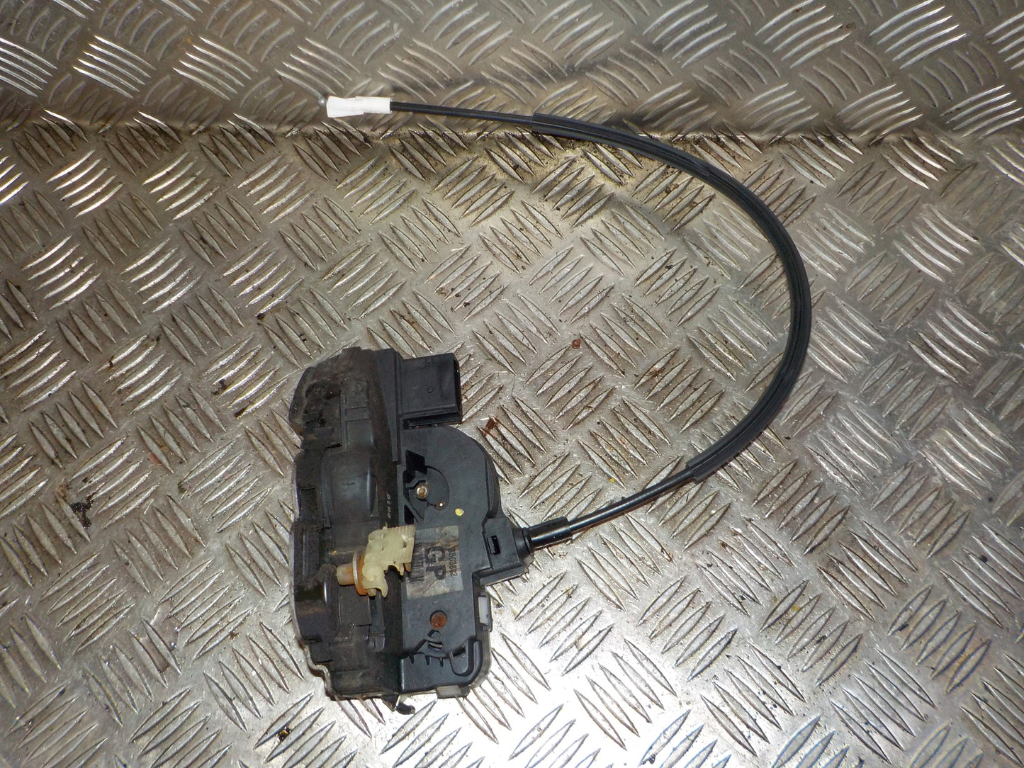 Opel Insignia A Dørlås Med OEM Nr. 13503802 Fra Opel Ophugger