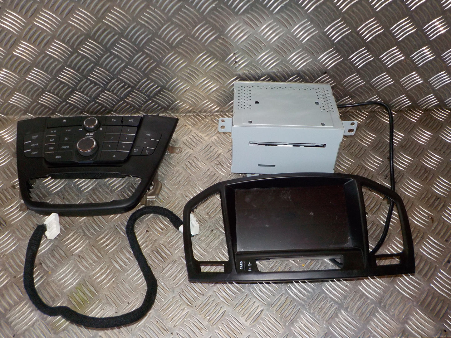 Opel Insignia A Navigationsanl Med OEM Nr. 13273252 Fra Opel Ophugger