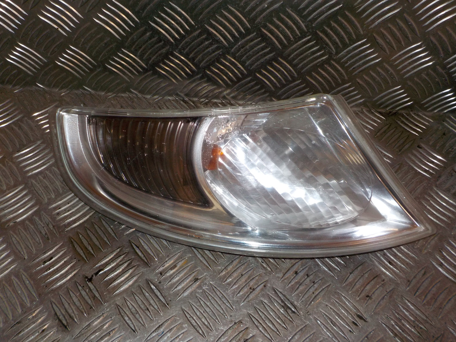 Saab 9-5 Blinklygte For Med OEM Nr. 5336755 Fra Saab Ophugger