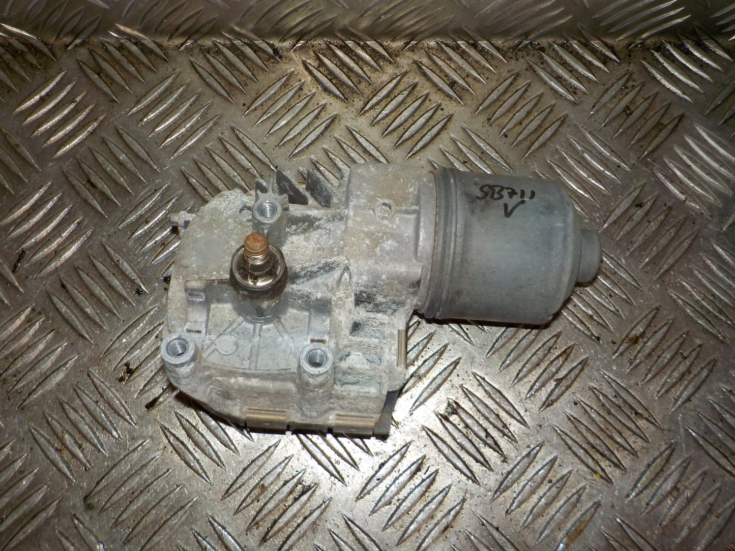 Peugeot 407 Viskermotor Med OEM Nr. 0390241721 Fra Peugeot Ophugger