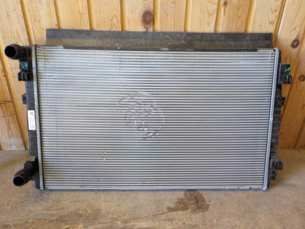 VW T-Roc Køler Med OEM Nr. 5Q0121251GD Fra VW Ophugger