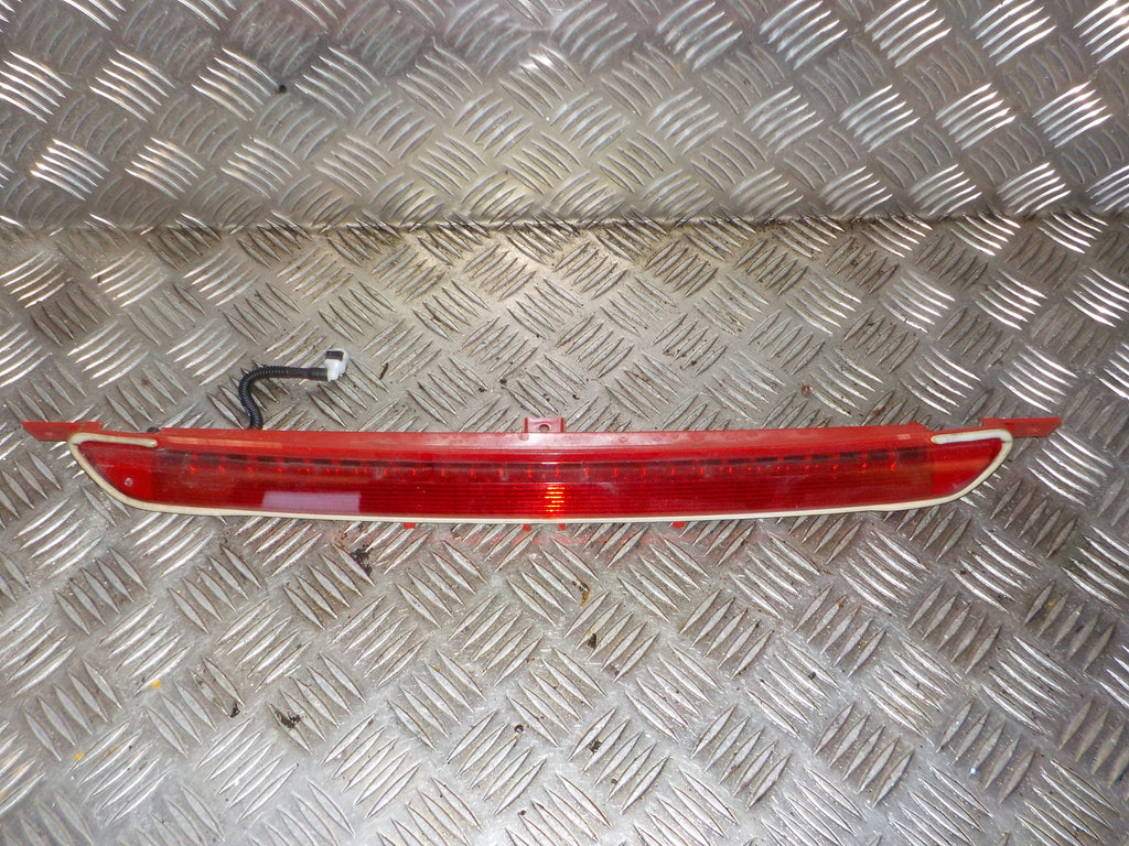 VW T-Roc Bremselys Med OEM Nr. 5G6945087A Fra VW Ophugger