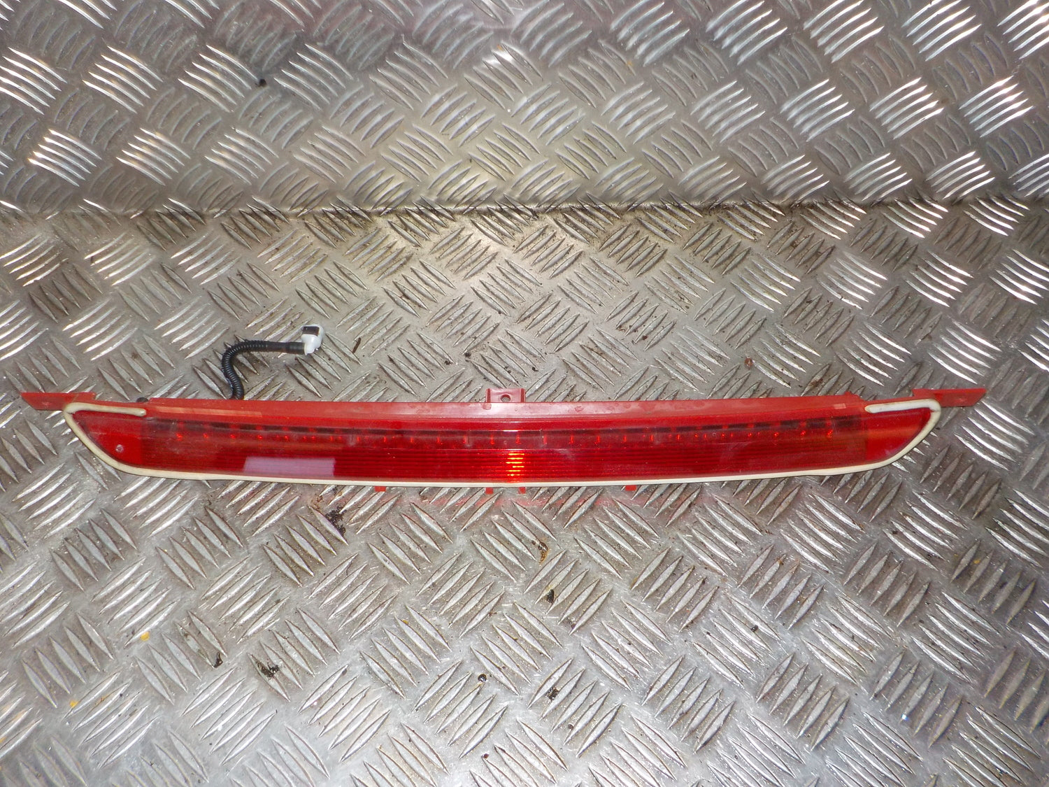VW T-Roc Bremselys Med OEM Nr. 5G6945087A Fra VW Ophugger