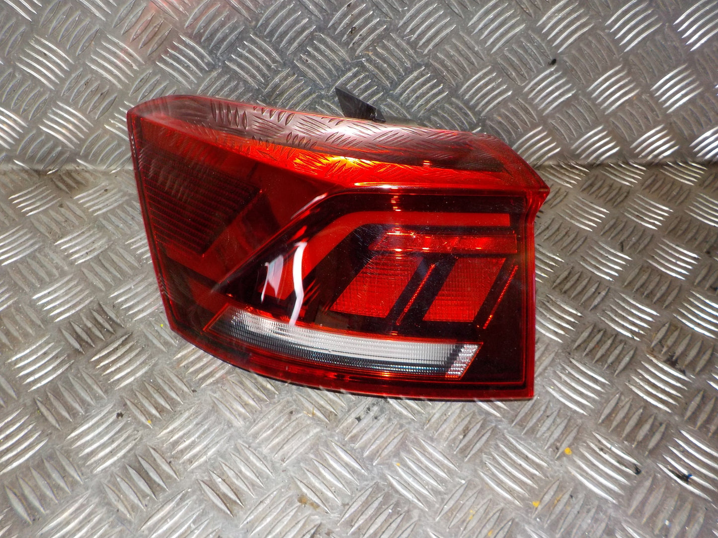 VW T‑Roc Baglygte Med OEM Nr. 2GA945095D Fra VW Ophugger