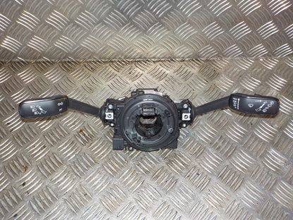 VW T‑Roc Kontakt Combi Med OEM Nr. 5Q1953521RIGI Fra VW Ophugger