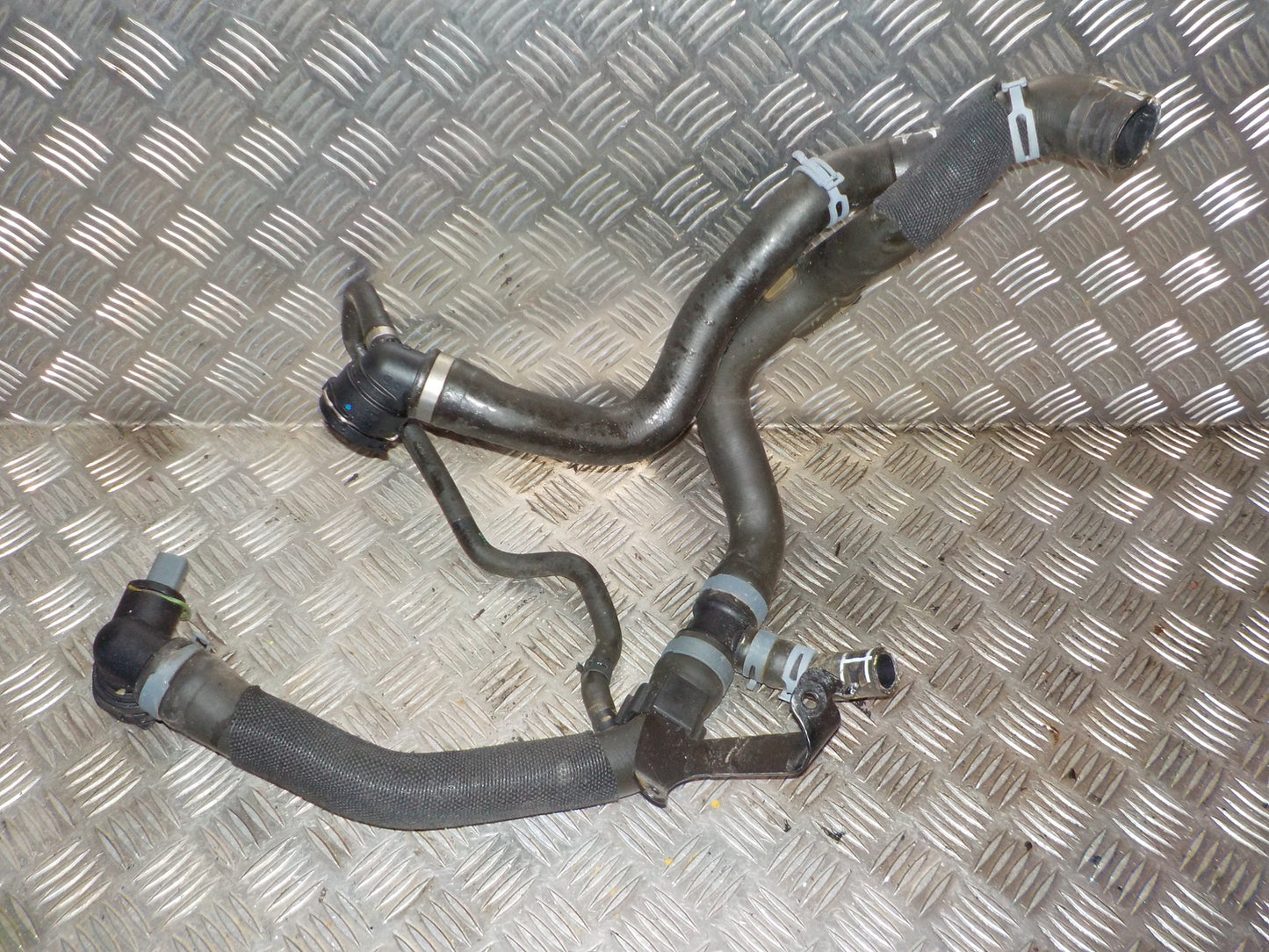 VW T‑Roc Køler Slanger Med OEM Nr. 5Q0121049CL Fra VW Ophugger