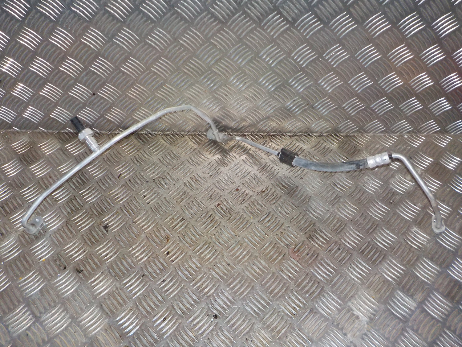 VW T‑Roc Aircond. Rør/Slanger Med OEM Nr. 5Q0816741B Fra VW Ophugger