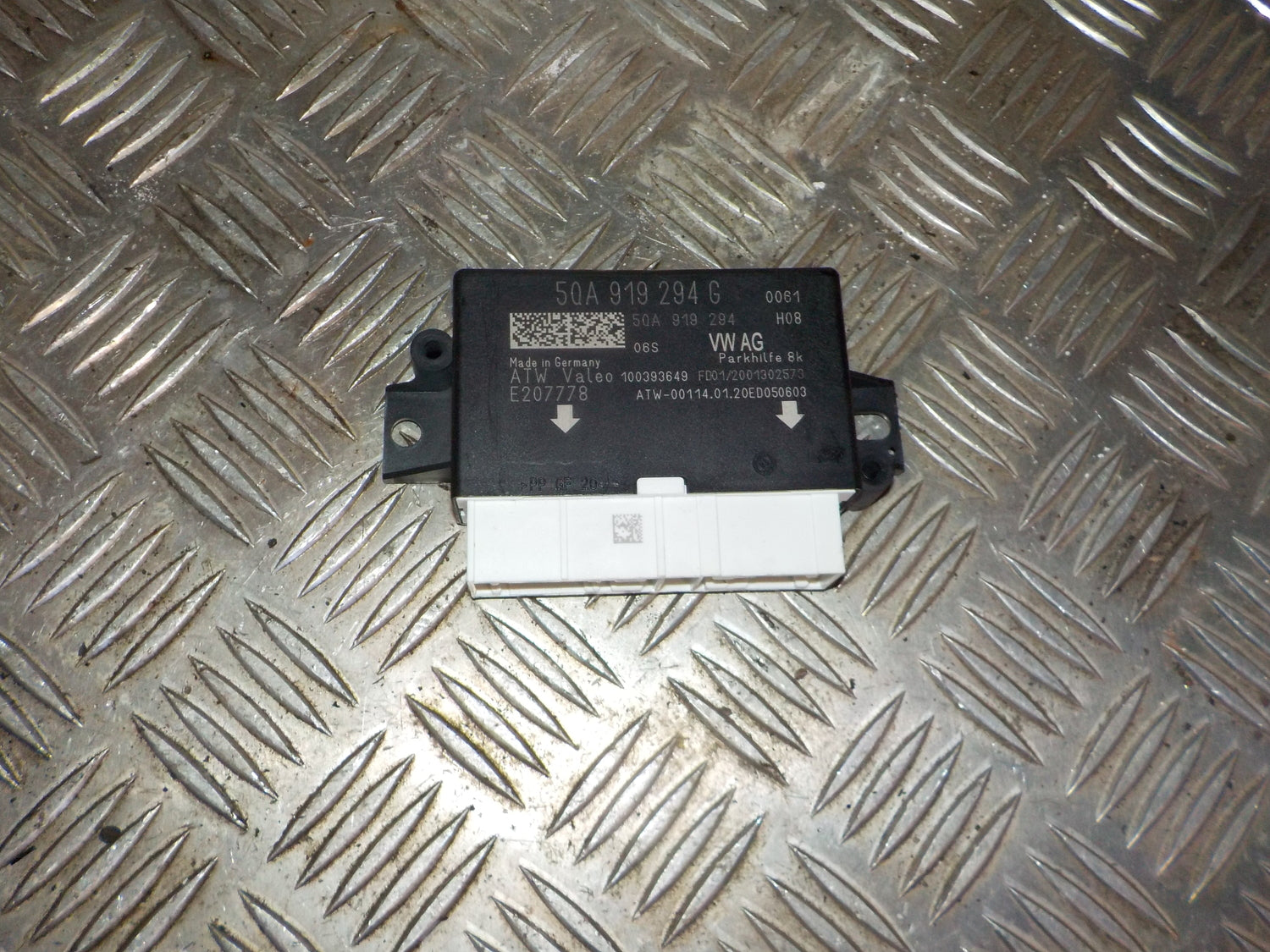 VW T-Roc Relæ Diverse Med OEM Nr. 5QA919294G Fra VW Ophugger