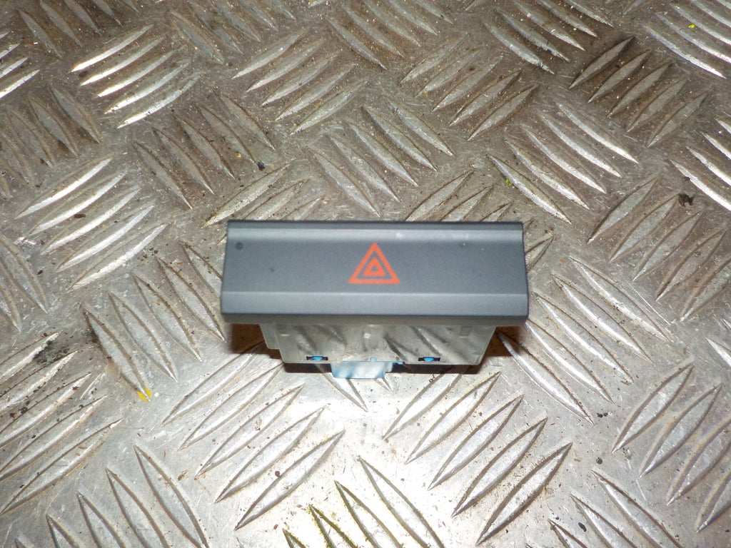 VW T-Roc Kontakt Katastrofe Med OEM Nr. 2GA953509 Fra VW Ophugger