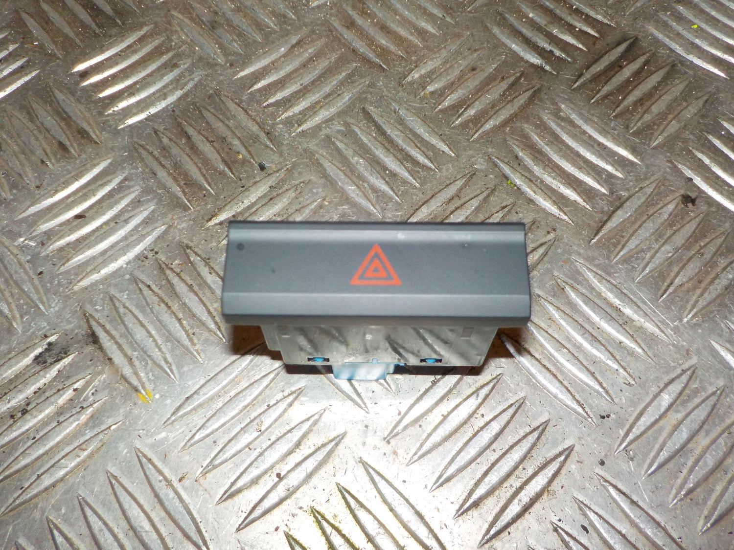 VW T-Roc Kontakt Katastrofe Med OEM Nr. 2GA953509 Fra VW Ophugger