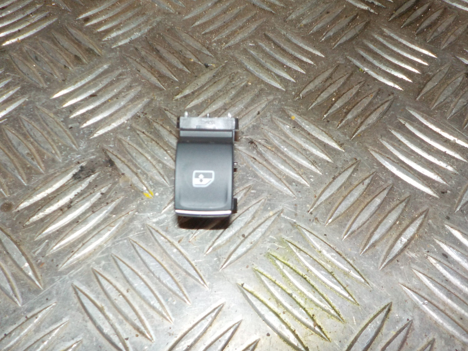 VW T‑Roc Kontakt Rudehejs Med OEM Nr. 5G0959855L Fra VW Ophugger