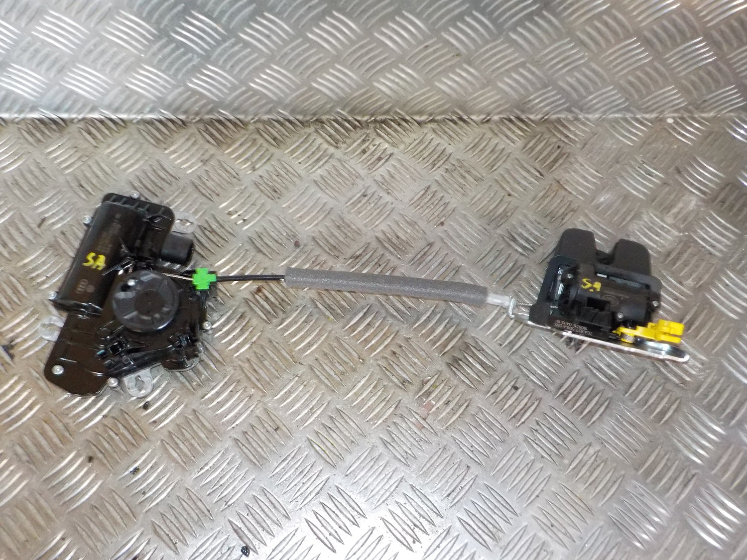 VW T‑Roc Dørlås Med OEM Nr. 3G0827887C Fra VW Ophugger