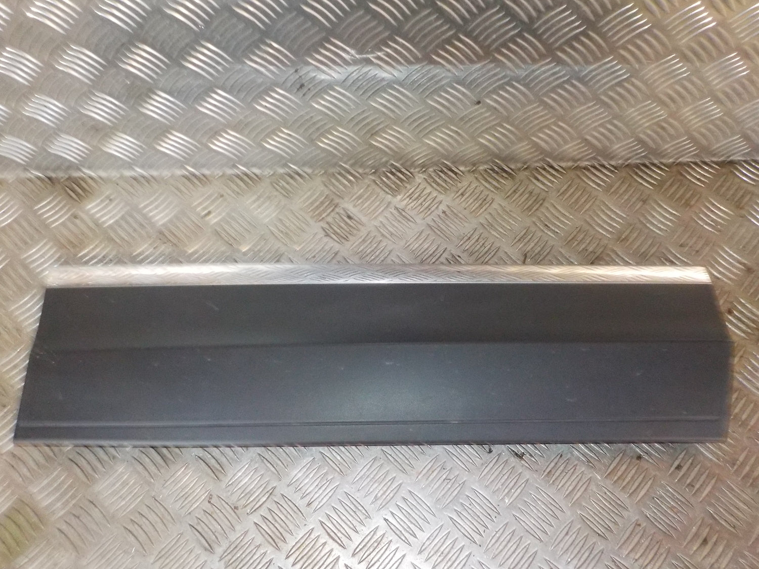 VW T-Roc Pynteliste Dør Med OEM Nr. 2GA854949AARYP Fra VW Ophugger