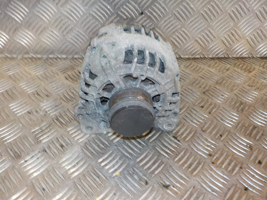 VW Passat 3B Generator Med OEM Nr. 283705 Fra VW Ophugger