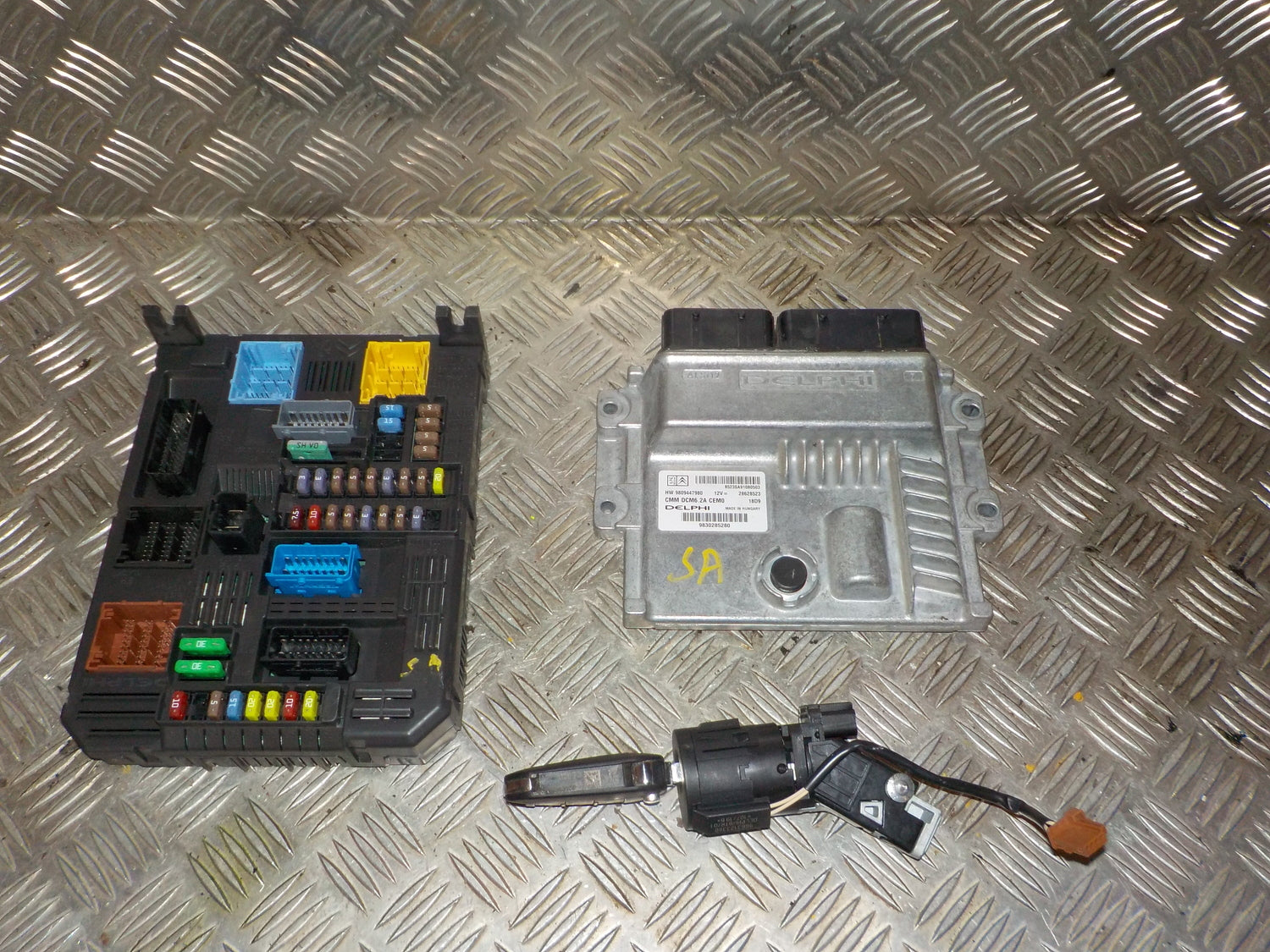Peugeot Expert Motorstyring - Motorstyreboks - Injection Elboks Med OEM Nr. 9809447980 Fra Peugeot Ophugger
