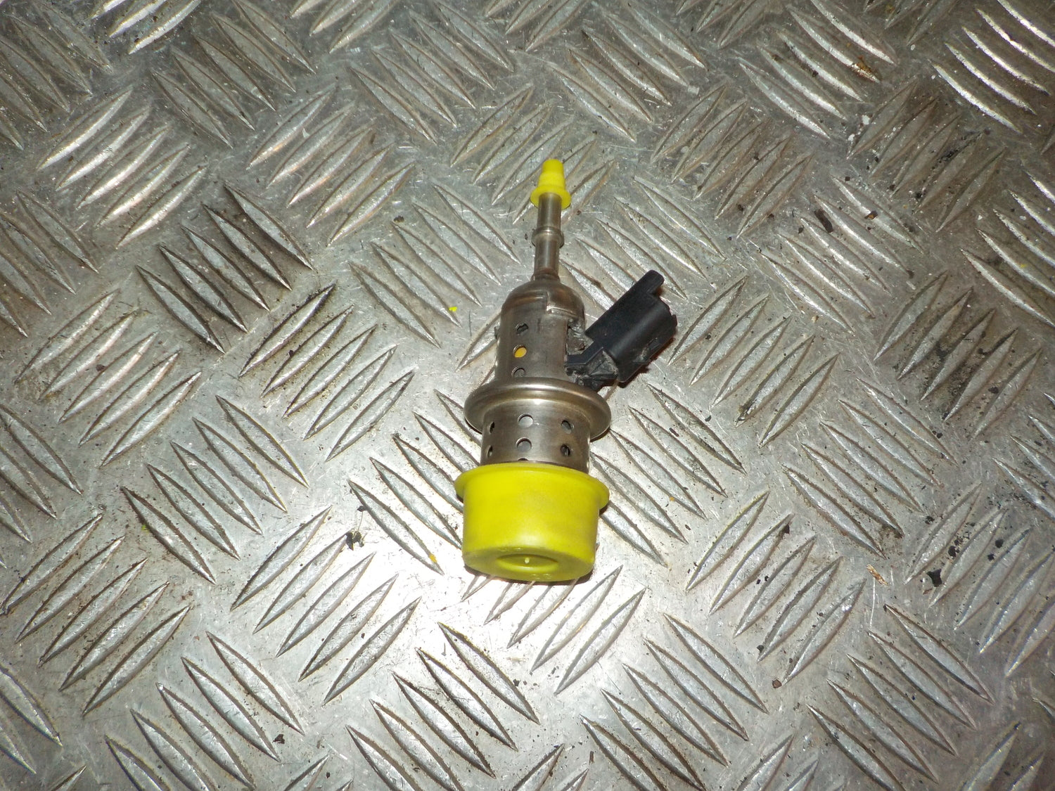Peugeot Expert Additivdyse Med OEM Nr. 9801187080 Fra Peugeot Ophugger