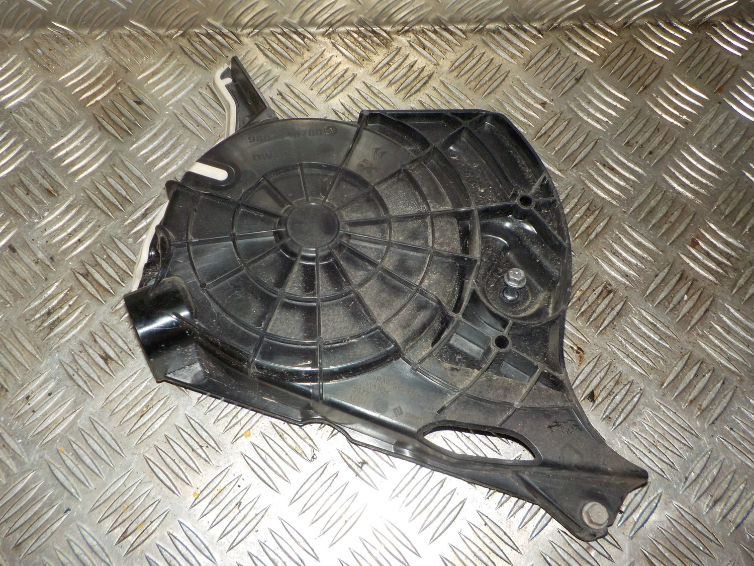 Peugeot Expert Tilbehør Diverse Med OEM Nr. 9807143780 Fra Peugeot Ophugger