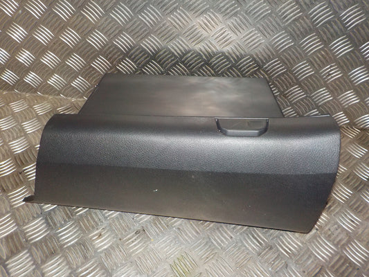 Peugeot Expert Handskerum Med OEM Nr. 98082417ZD Fra Peugeot Ophugger