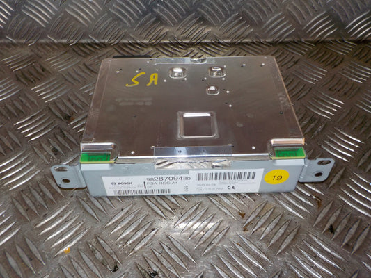 Peugeot Expert Radio Div. Tilbehør Med OEM Nr. 9828709480 Fra Peugeot Ophugger