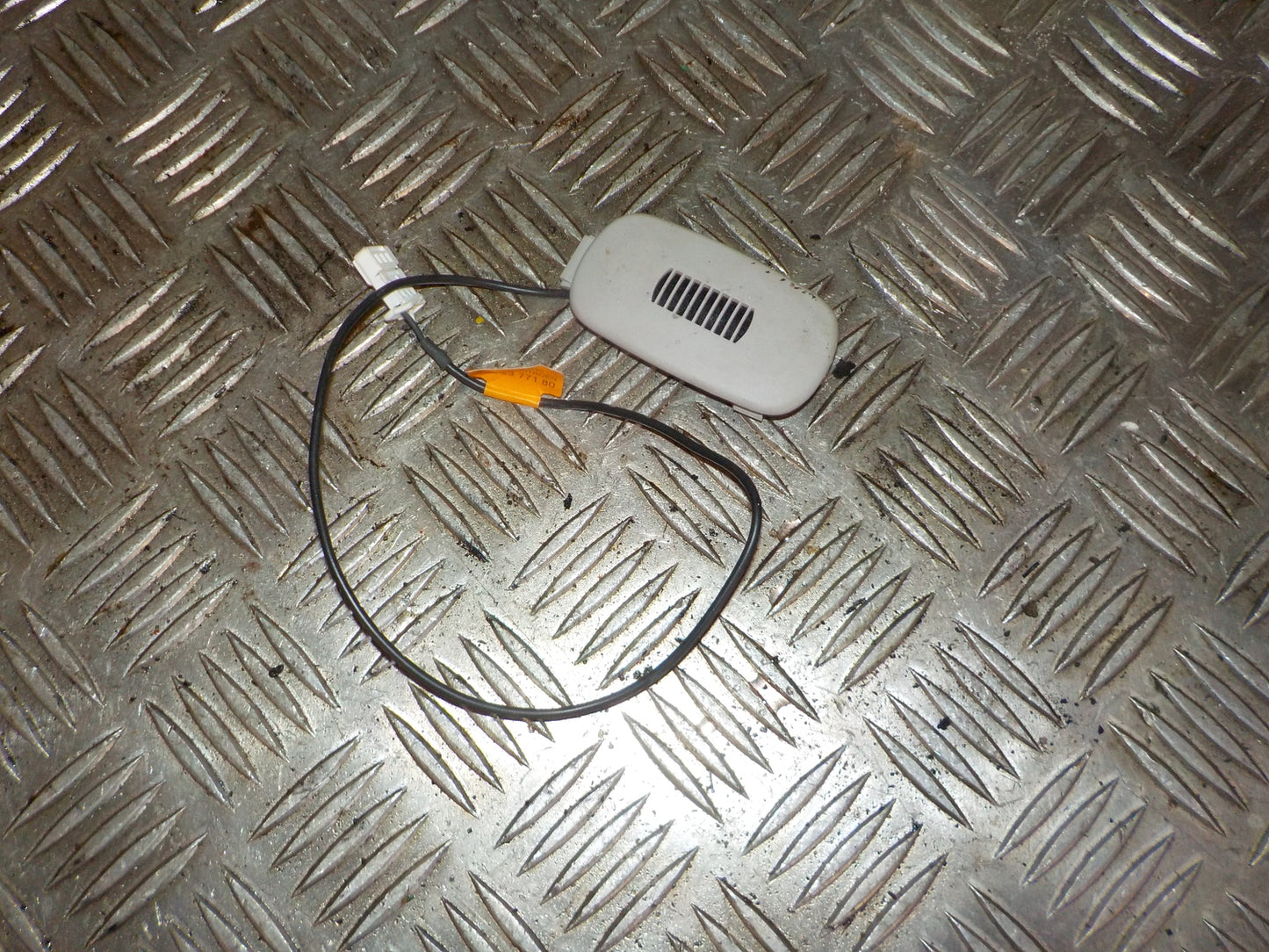 Peugeot Expert Radio Div. Tilbehør Med OEM Nr. 9812377180 Fra Peugeot Ophugger