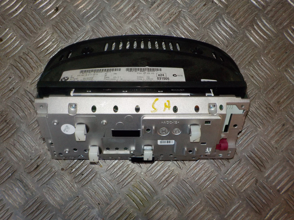 BMW 3-Serie E90/E91/E92/E Radio, Multi Display Med OEM Nr. 65829211970 Fra BMW Ophugger