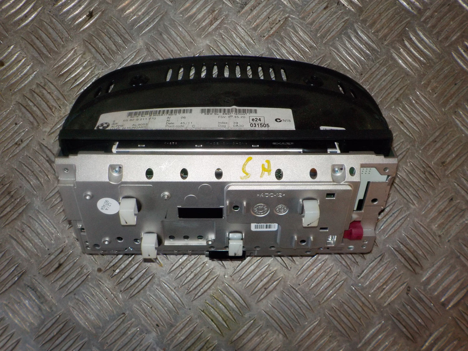 BMW 3-Serie E90/E91/E92 Radio, Multi Display Med OEM Nr. 65829211970 Fra BMW Ophugger