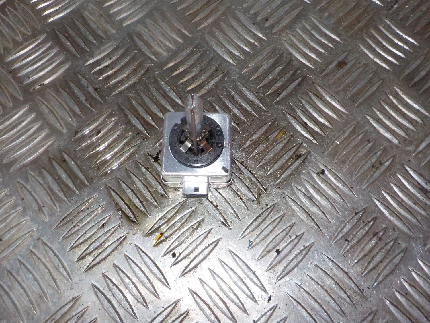 BMW 3-Serie E90/E91/E92/E LED / Xenon Pære Med OEM Nr. 66144 Fra BMW Ophugger