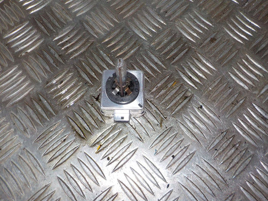 BMW 3-Serie E90/E91/E92/E LED / Xenon Pære Med OEM Nr. 66144 Fra BMW Ophugger