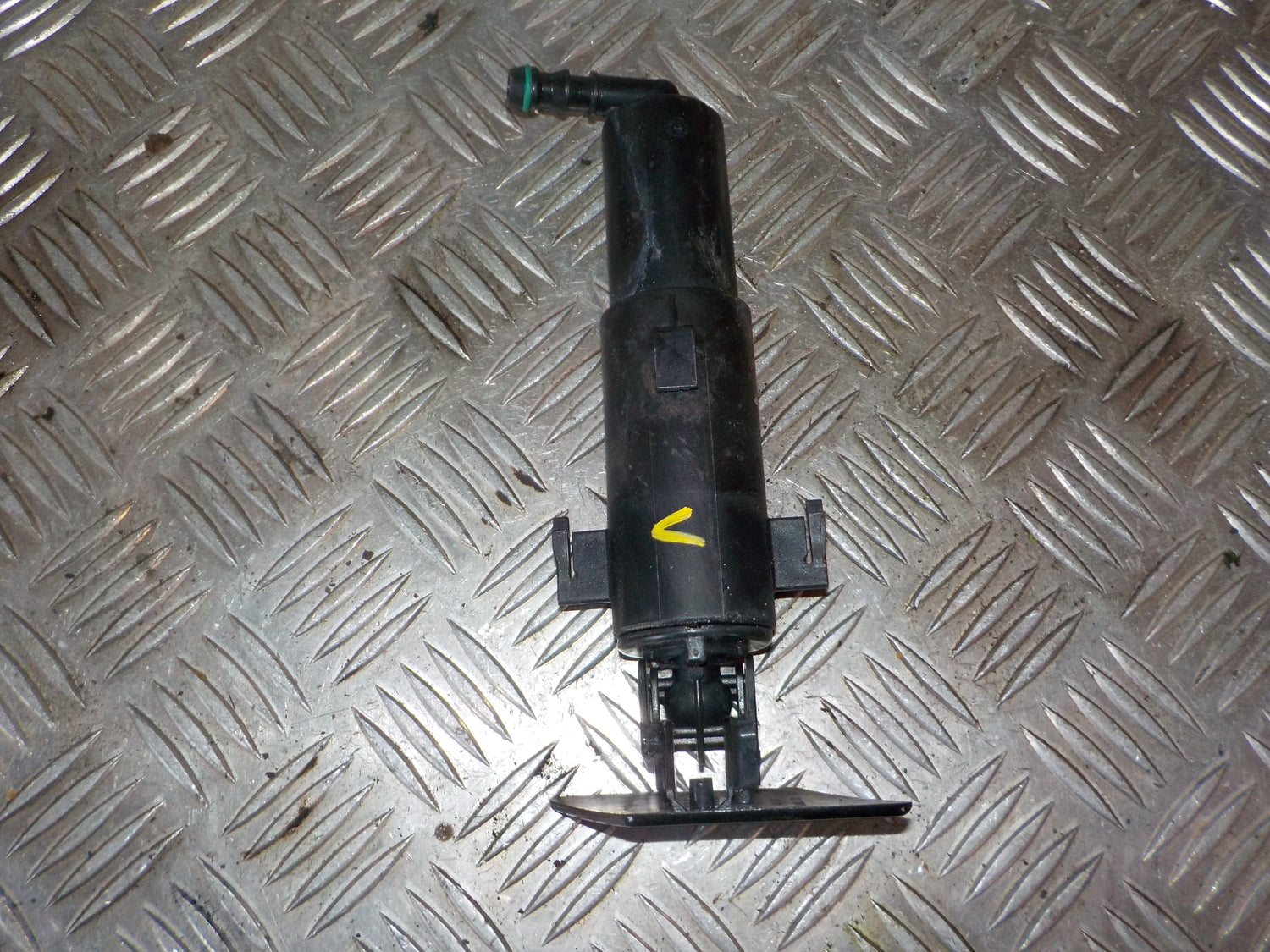 BMW 3-Serie E90/E91/E92 Sprinklerdyse Med OEM Nr. 717934405 Fra BMW Ophugger