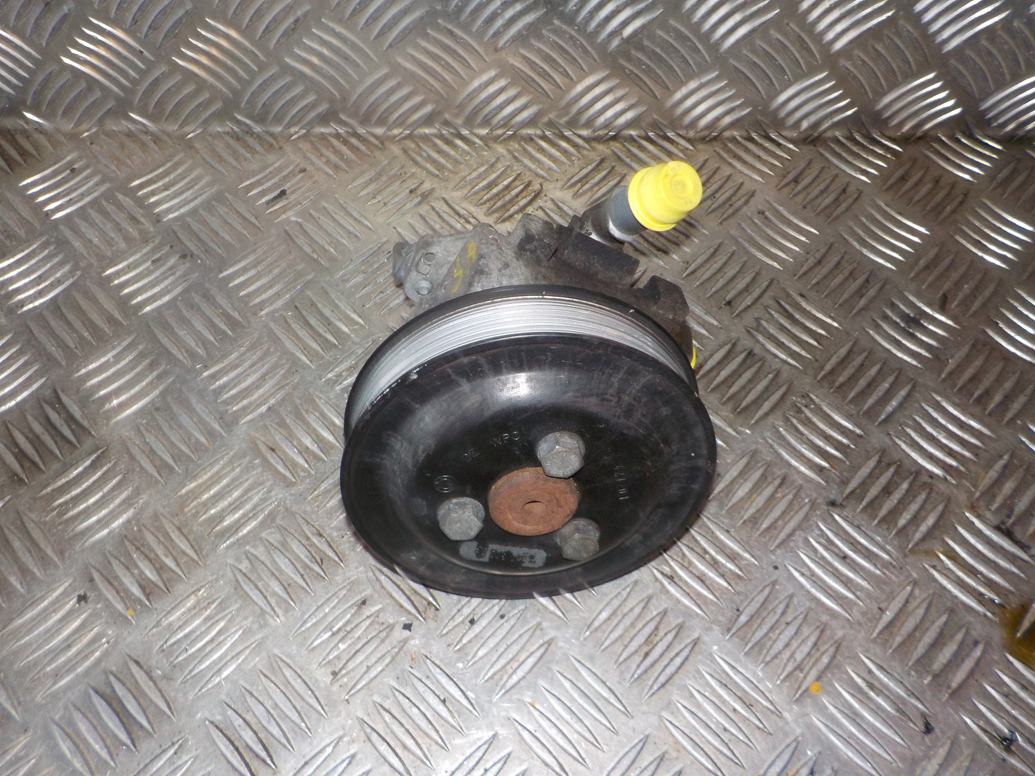 BMW 3-Serie E90/E91/E92/E Servopumpe Med OEM Nr. 32416867534 Fra BMW Ophugger