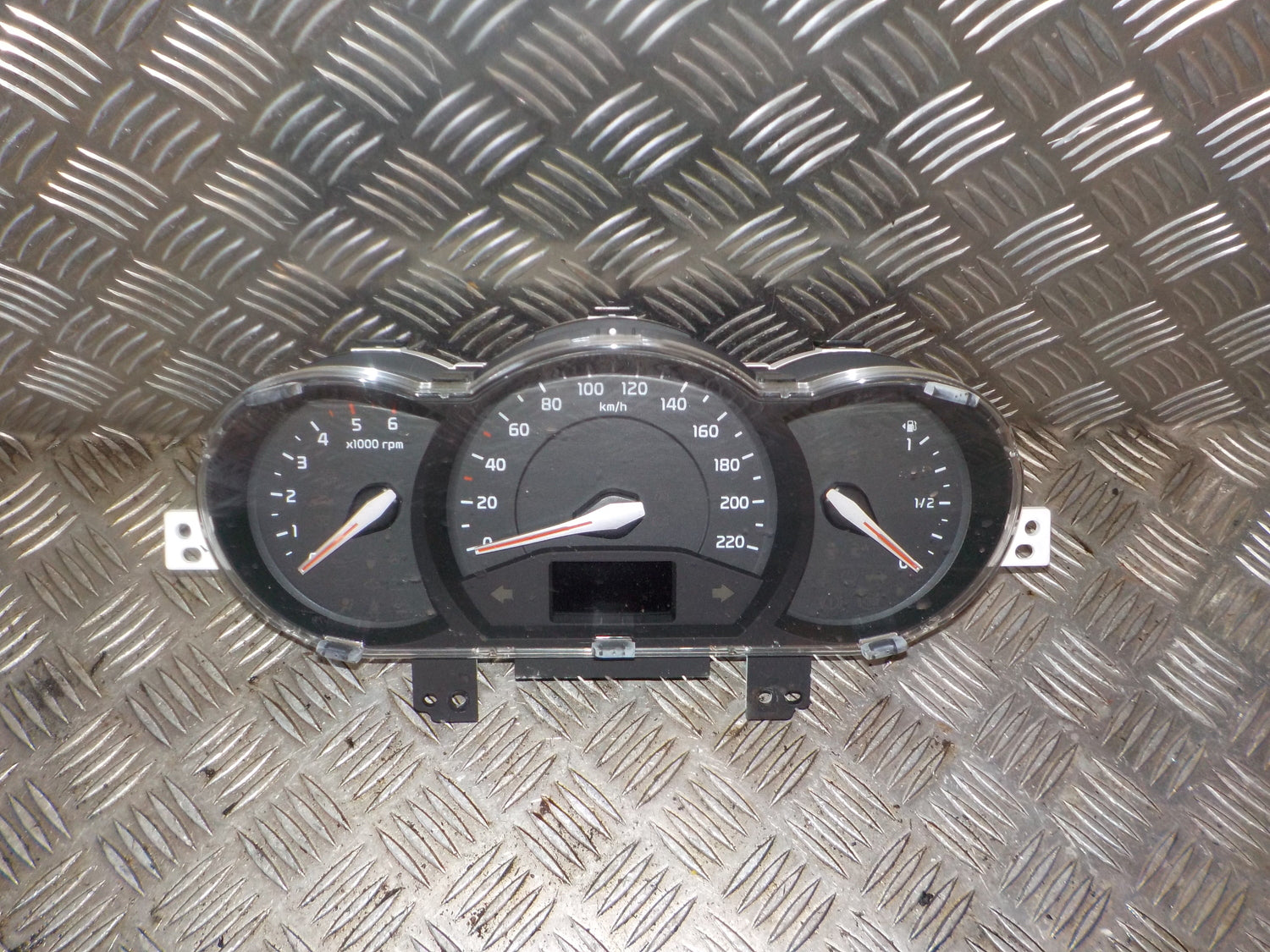 Kia Rio UB Speedometer - Instrument Med OEM Nr. 940061W050 Fra Kia Ophugger