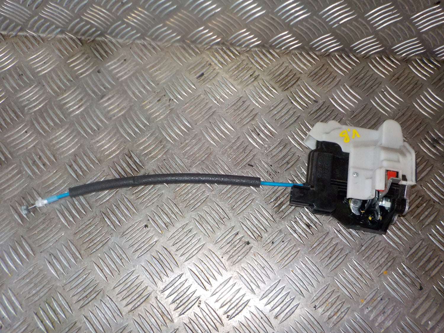 Kia Rio Ub Dørlås Med OEM Nr. 814111W010 Fra Kia Ophugger