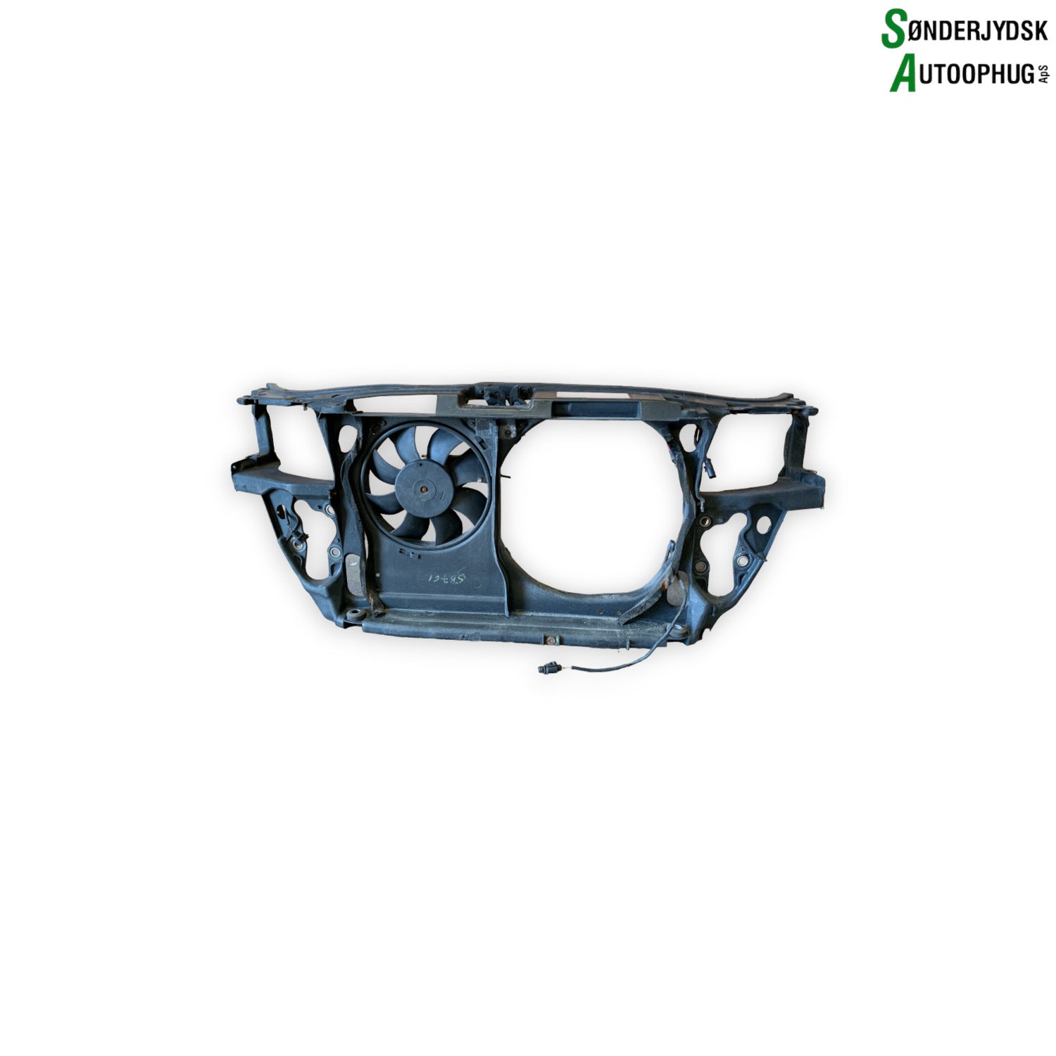 Audi A4 Frontkasse Med OEM Nr. 8D0805594AL Fra Audi Ophugger