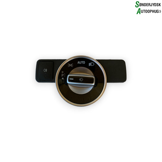 Mercedes-Benz A-W176 Kontakt Lys Med OEM Nr. 2129050551 Fra Mercedes-Benz Ophugger