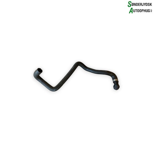 Mercedes-Benz A-W176 Køler Slanger Med OEM Nr. 2468303096 Fra Mercedes-Benz Ophugger