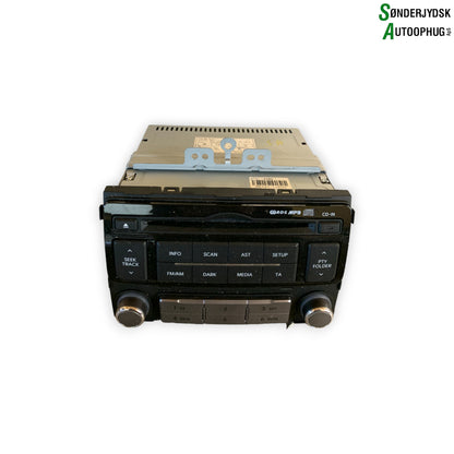 Hyundai I20 NL Radio M/Cd Med OEM Nr. 961211J250 Fra Hyundai Ophugger